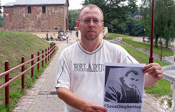 Hrodna Journalist Supports Oleh Sentsov