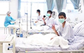 В Таиланде выписали из больницы спасенных из пещеры подростков