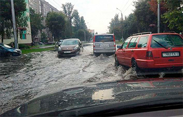 Гомель «поплыл»: ливень затопил целые улицы