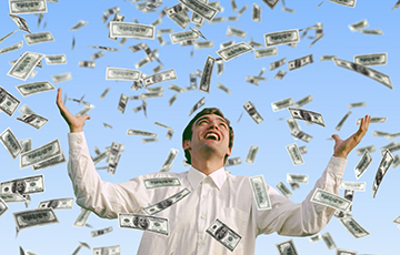Не в деньгах счастье: новое исследование подтвердило известную пословицу