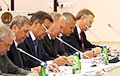«Уволенные» Лукашенко министры промышленности и строительства остались на работе