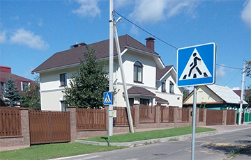 Бессмысленные столбы и переходы в никуда: свежие ляпы белорусских строителей