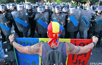 Глава МВД Румынии извинилась перед митингующими