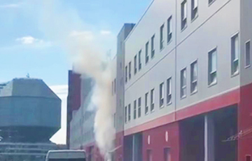 В Минске возле ТЦ Dana Mall произошел пожар