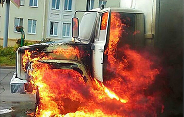 В центре Минска сгорел грузовик
