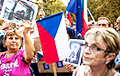 «Позор, позор!»: в Чехии  вспыхнули протесты в годовщину советского вторжения