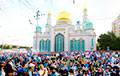 В Москве на празднование Курбан-байрам вышли четверть миллиона человек