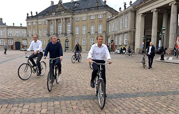 Видеофакт: Премьер Дании показал Макрону Копенгаген на велосипеде