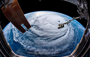 У ЗША праз ураган «Флорэнс» скасавалі больш за тысячу авіярэйсаў