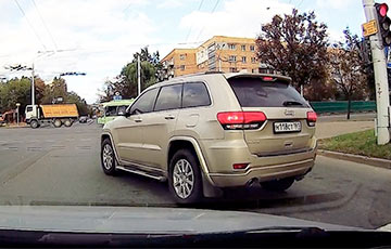Видеофакт: Водитель Jeep с российскими номерами привел в негодование минского автомобилиста