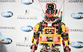 Видеохит: Японские инженеры научили робота кататься на роликах и скейте