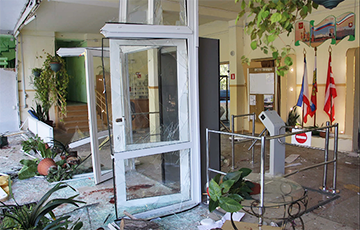 Фотафакт: Як выглядае каледж у Керчы пасля стральбы і выбуху