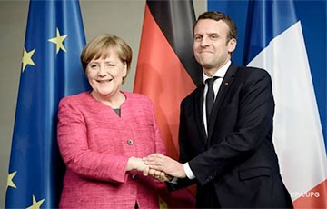 Фотофакт: Лидеры стран ЕС сходили в бар