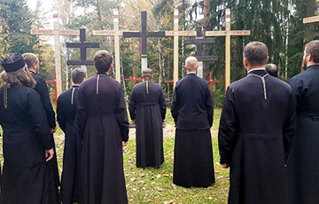 Хор священников Гродненской епархии совершил богослужение в Куропатах
