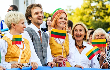 Без «тунеядских» декретов: как в Литве снижают безработицу