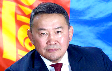 Президента Монголии поместили в карантин после возвращения из Китая
