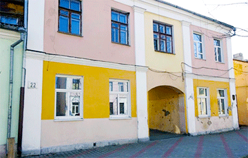 Дома конца 19 века в центре Бреста продаются по цене коттеджей под Минском