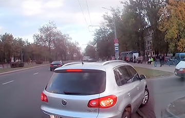 «Посмотрите на себя»: белорусский маршрутчик опубликовал видео со своего регистратора