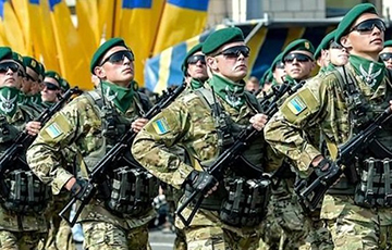 Украина начала переброску военных и авиации к границе с Беларусью