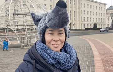 Protest In Brest: Wolf-Woman Replaces Fox-Man