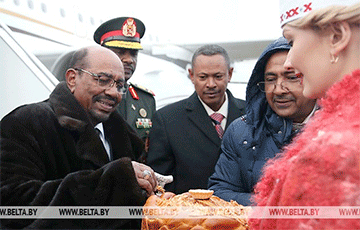 Sudan's Dictator Arrives On Official Visit In Minsk