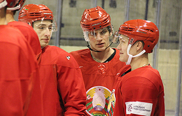 Белорусы победили норвежцев после счета 0:3 на молодежном ЧМ по хоккею