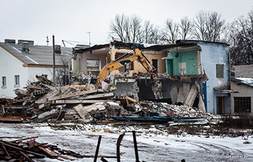 Кітайцы пачалі руйнаванне будынкаў у Менску