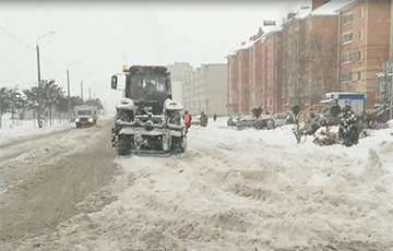 Водитель показал, как чистят дороги в Беларуси