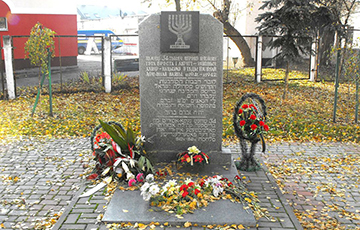 Белорусский еврей в 93 года устанавливает памятники землякам под Пинском
