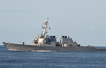 СМІ паказалі фота праходу амерыканскага эсмінца ў Чорнае мора