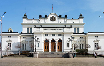Найбуйнейшая апазіцыйная партыя пакінула парламент Балгарыі