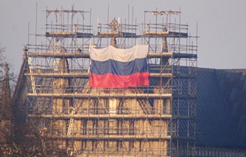The Independent: Российский флаг в Солсбери возмутил местных жителей