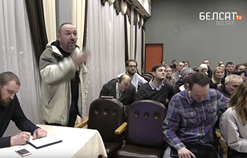 «Что за тайна?»: жители Минского района бунтуют против чиновников