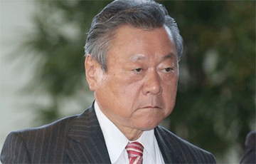 Японскі міністр папрасіў прабачэння перад парламентам за троххвіліннае спазненне