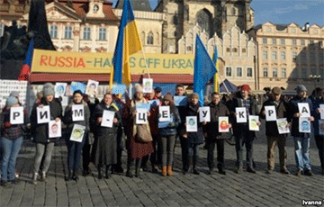 У Празе пратэставалі супраць расейскай акупацыі Крыму