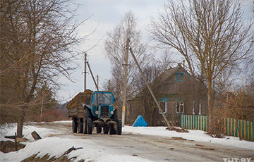 Lukashenka Proposes That Rich "Pinch Off" Into Fund For Young Specialists