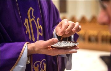 У католиков сегодня Пепельная среда