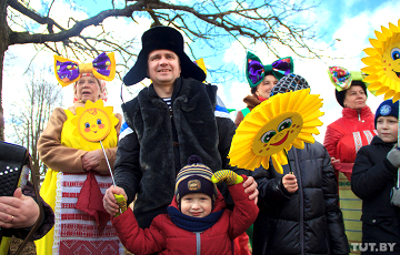 Как на Витебщине местные сами делают из старой деревни место, где им хорошо