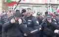 У Балгарыі падчас пратэстаў паліцыя апырскала сябе слёзацечным газам