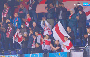 Belarusian Football Fans Come To Game In Netherlands With White-Red-White Flags