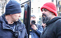 Photo Fact: Policeman Cannot Stand Pavel Arakelian’s Look