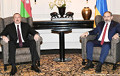 Пашинян и Алиев встретились впервые после возобновления карабахского конфликта
