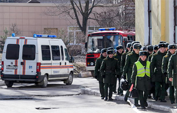 МНС: Прычынай выбуху ў пецярбуржскай вайсковай акадэміі стала неўстаноўленае выбуховае прыстасаванне