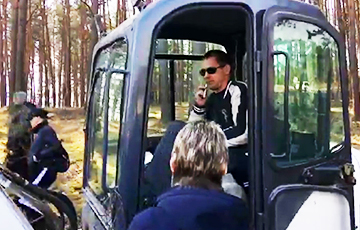 Heroes And Scum. “Rogue Song” Of Belarusian Tractor-Driver Breaking Crosses In Kurapaty