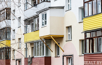 Photofact: Minsk Dwellers Built On Room To Apartment Right In Air