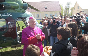 Vatican Ambassador Came By Helicopter To Budslau
