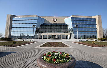 Семь странных зданий, строительство которых «продавил» Лукашенко
