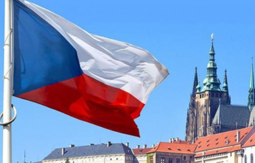 МИД Чехии предложил продлить запрет на выдачу виз белорусам