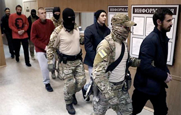 Суд у Маскве падоўжыў арышт украінскіх ваеннапалонных маракоў