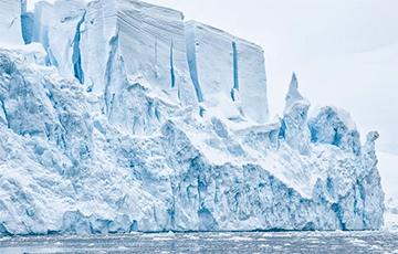 Ученые дали новый прогноз об исчезновении льда в Антарктиде